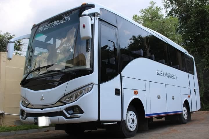 Bus Parawisata